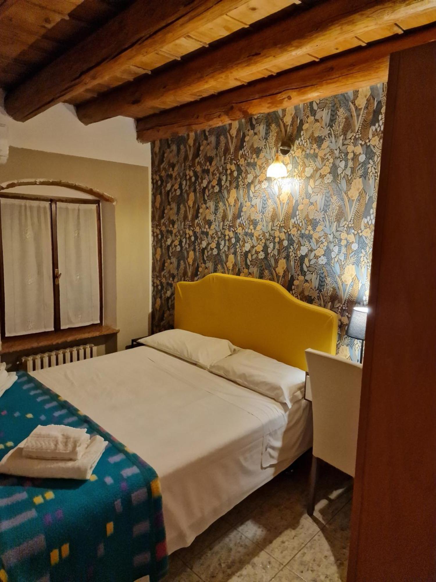 Locanda Al Centrale Caprino Veronese Exterior photo